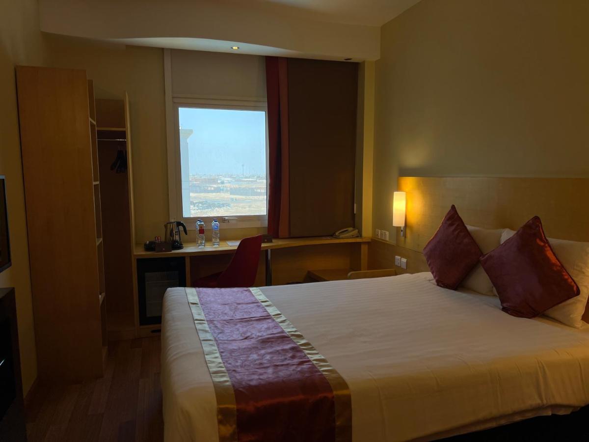 Ibis Yanbu Iambo Exterior foto